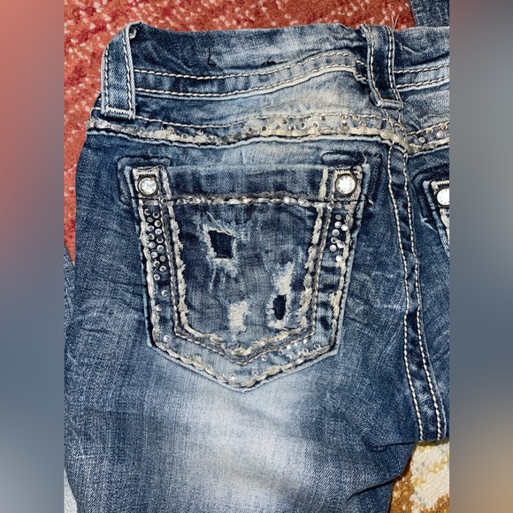 Distressed Miss Me Jeans - Picture 5 of 11